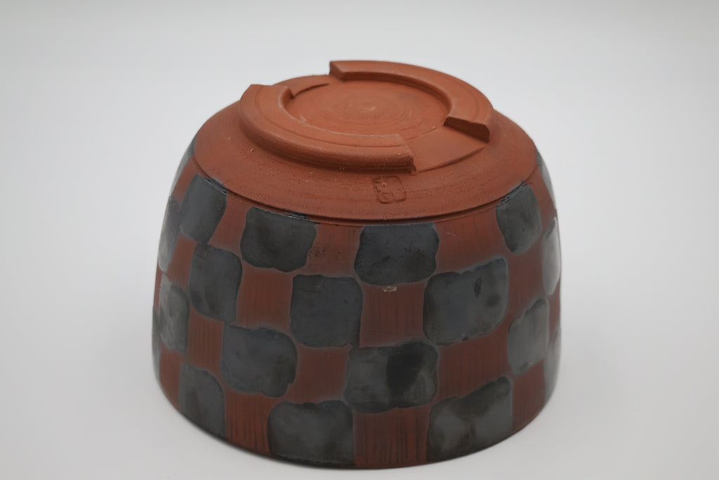 Kate Pfeiffer - #19 Brun vase ternet